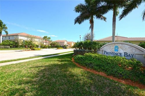 311 Versailles Ln, Vero Beach, FL, 32960-7091 | Card Image