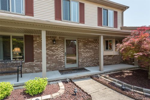 24320 Simmons Dr, Novi, MI, 48374-3058 | Card Image