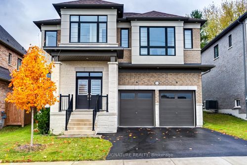 99 Bethpage Cres, Newmarket, ON, L3X0M2 | Card Image