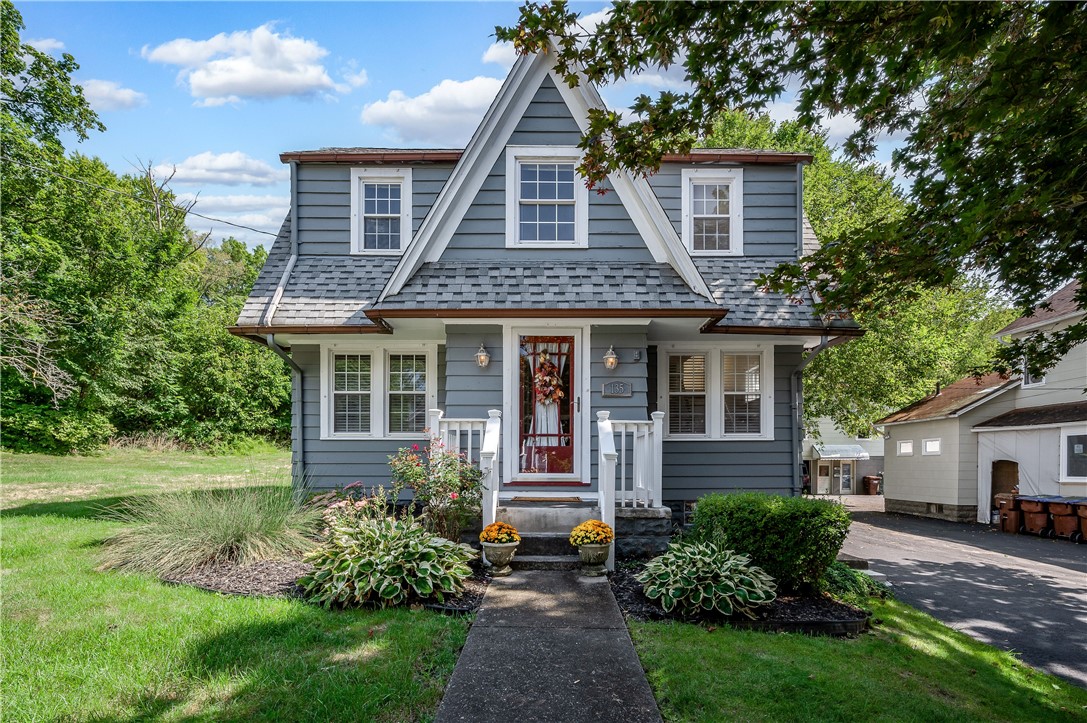 Smith Ave, Sharon, PA 16146