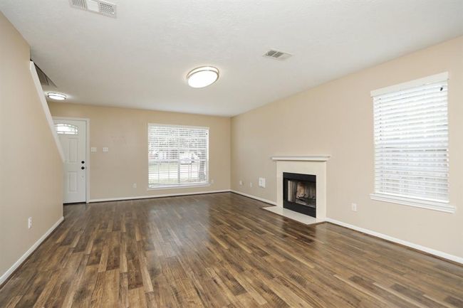Living Area with fireplace - gas & wood | Image 8