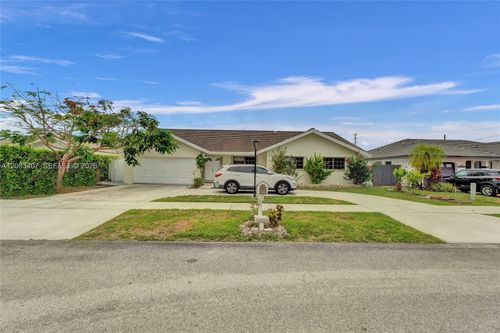 1981 Sw 139th Ct, Miami, FL, 33175-7055 | Card Image
