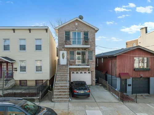 2-1110 8th St, North Bergen, NJ, 07047-1720 | Card Image