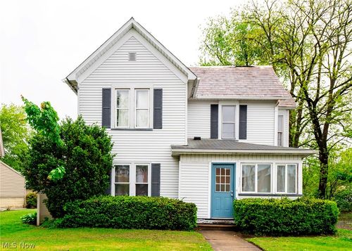 337 3rd St Nw, New Philadelphia, OH, 44663-3756 | Card Image