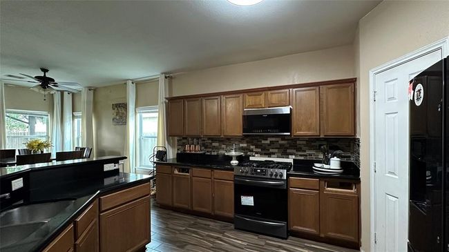 Kitchen | Image 7