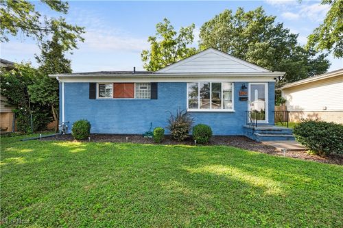 2575 Marda Dr, Parma, OH, 44134-5145 | Card Image