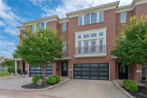 220 Tarrow St, College Station, TX, 77840-2376 | Card Image