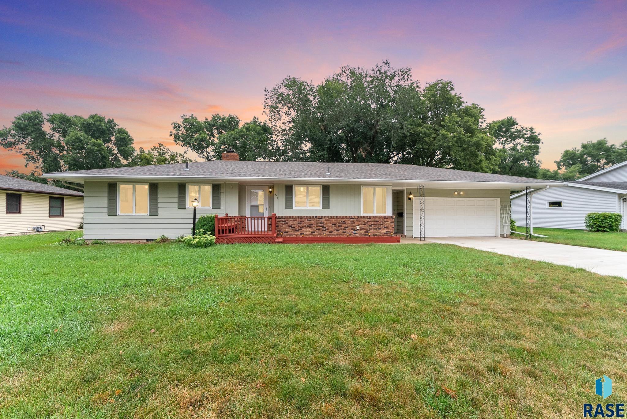 11th St, Beresford, SD 57004