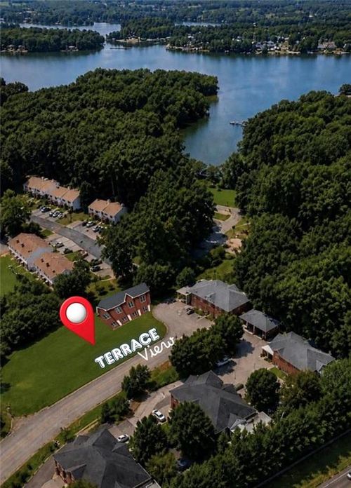 2447 Terrace Vw Nw, Gainesville, GA, 30501-7849 | Card Image