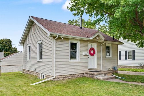 1607 Hawthorne Avenue, Waterloo, IA, 50702 | Card Image