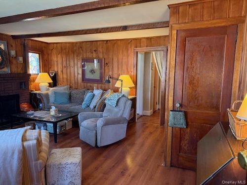 154 Cedar Rd E, Mastic Beach, NY, 11951-4932 | Card Image