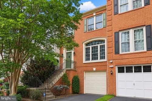43003 Golf View Dr, CHANTILLY, VA, 20152-2001 | Card Image