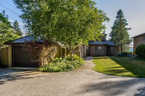 16 Yarwood Rd, Tiny, ON, L0L2J0 | Card Image