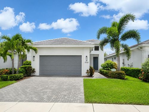 5182 Barnett Cir, LAKEWOOD RANCH, FL, 34211-1101 | Card Image