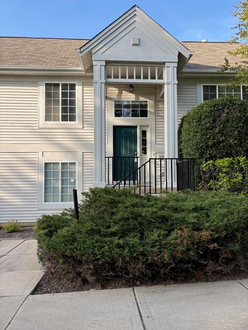 2419-2419 Oakfield Ct, Aurora, IL, 60503-4778 | Card Image