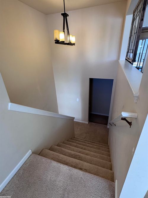 13641 Silver Birch Cir, Shelby Township, MI, 48315-3871 | Card Image