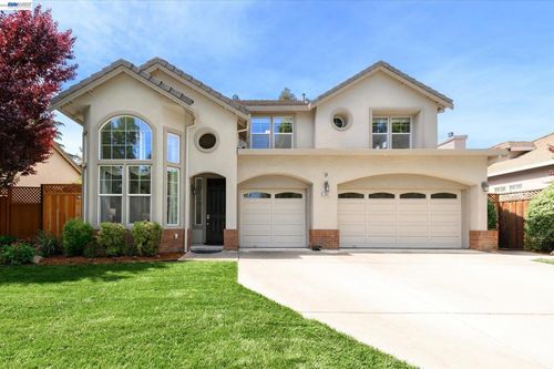 2057 Calle Ricardo, Pleasanton, CA, 94566-8008 | Card Image