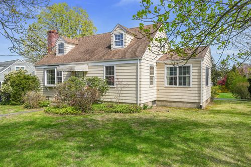 10 Ryegate Rd, Fairfield, CT, 06824-2951 | Card Image