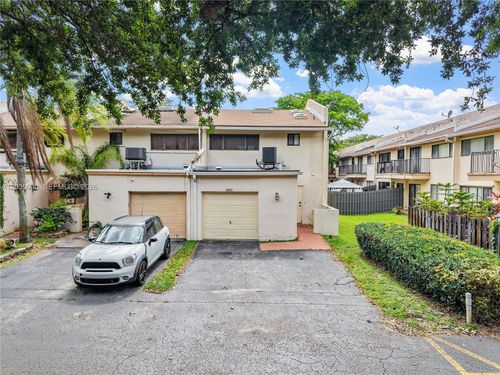 4293 N 76th Ave, Hollywood, FL, 33024-1578 | Card Image
