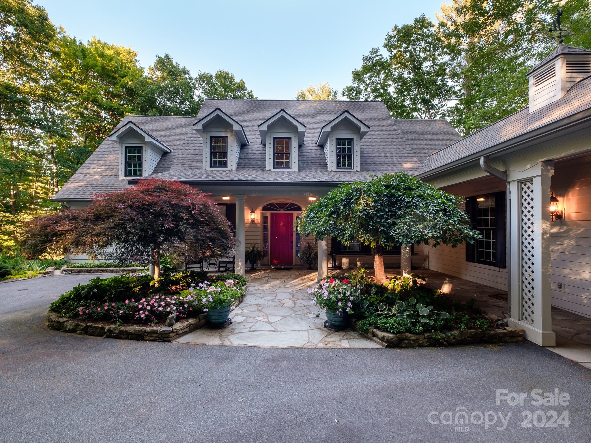 Kawani Ln, Brevard, NC 28712