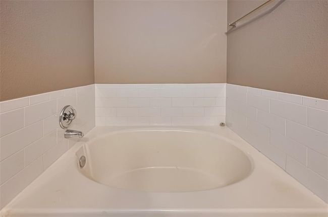 28903 Raestone St, House other with 3 bedrooms, 2 bathrooms and 2 parking in Spring TX | Image 38
