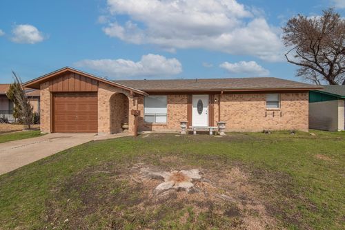 4201 Sweetbriar Dr, Garland, TX, 75042-4627 | Card Image