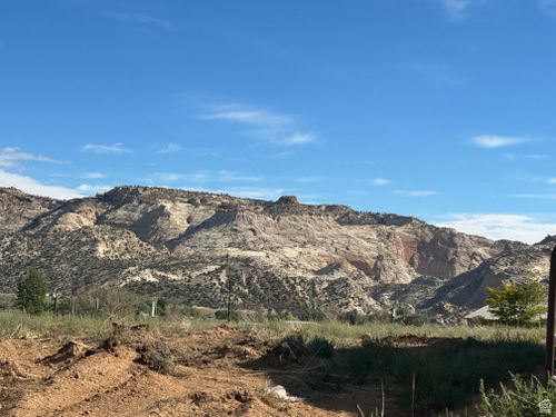 340 S 200 E, Escalante, UT, 84726-7914 | Card Image