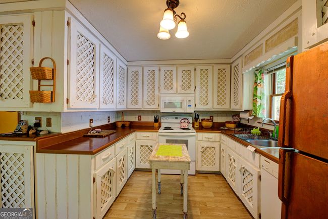63 Eagle Chase Cir, House other with 3 bedrooms, 2 bathrooms and null parking in Dillard GA | Image 11