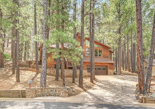 3027 W Foothills Way, Flagstaff, AZ, 86001-1083 | Card Image