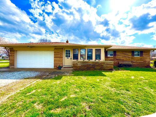 6035 Bluff Acres Dr, Greenwood, IN, 46143-9032 | Card Image