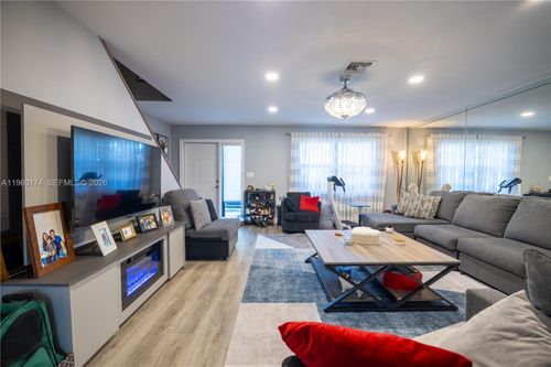 898 Nw 47th St, Deerfield Beach, FL, 33064-5009 | Card Image