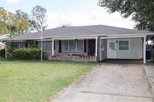 2524 Belmont Blvd, Bossier City, LA, 71111-2431 | Card Image