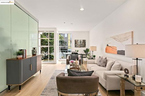 1354 Powell St, Emeryville, CA, 94608-2506 | Card Image