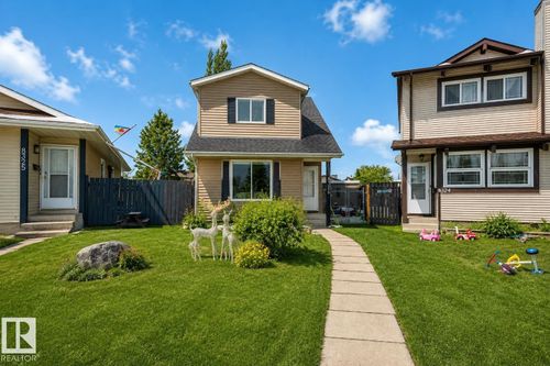 8326 157 Ave Nw, Edmonton, AB, T5Z2P7 | Card Image