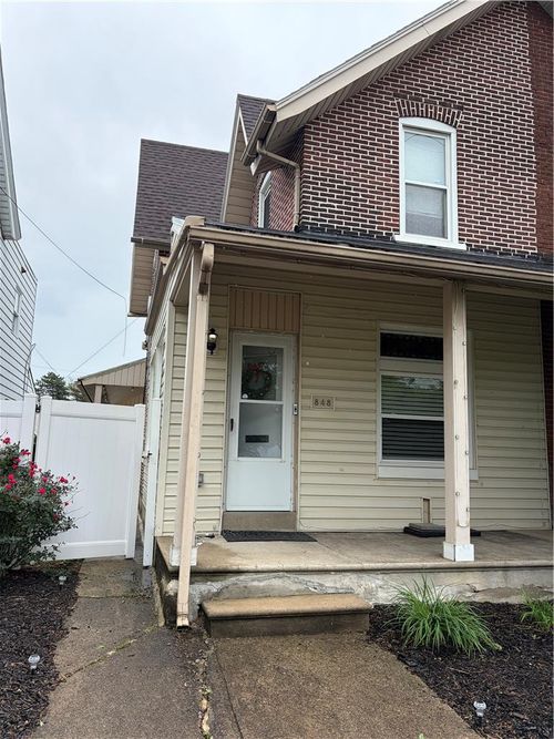 848 Saint John St, Allentown, PA, 18103-4068 | Card Image