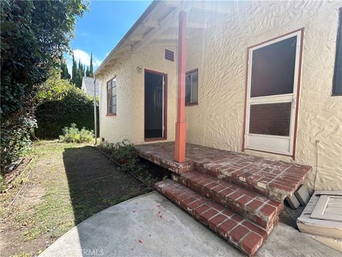 b-214 E Stocker, Glendale, CA, 91207 | Card Image