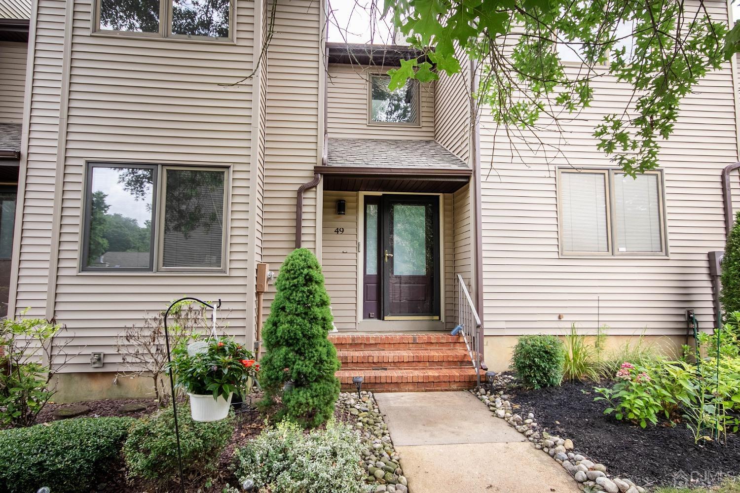 Malibu Ct, Old Bridge, NJ 08857