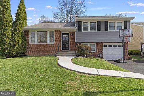 517 Evans Ave, Willow Grove, PA, 19090-3603 | Card Image