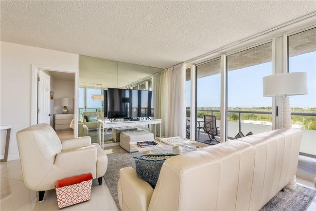 APT-702S - 3554 Ocean Dr, House attached with 2 bedrooms, 2 bathrooms and null parking in Vero Beach FL | Image 12