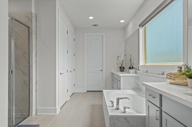 separate shower and tub | Image 17