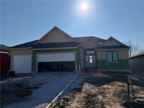 911 Savannah Ln, Greenwood, MO, 64034-9025 | Card Image