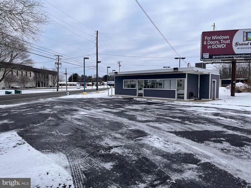 5272 E Trindle Rd, MECHANICSBURG, PA, 17050-3587 | Card Image