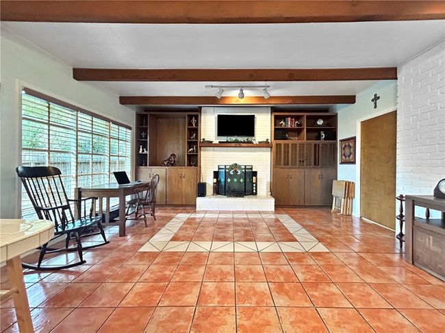 Living Room | Image 6