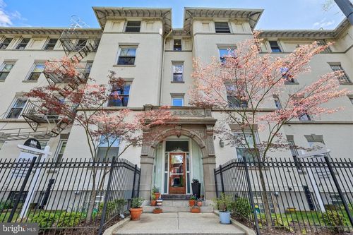 apt-102-150 Rhode Island Ave Nw, WASHINGTON, DC, 20001-1640 | Card Image