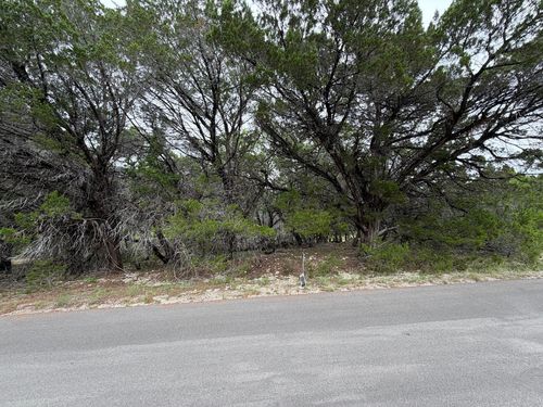 20014 Continental Dr, Lago Vista, TX, 78645-7231 | Card Image