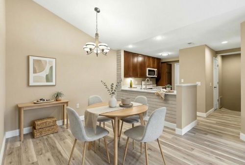 3282 Stonecreek Dr, Madison, WI, 53719-5250 | Card Image