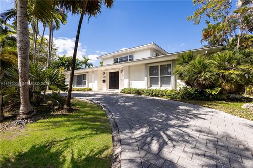4570 Sabal Palm Rd, Miami, FL, 33137-3378 | Card Image