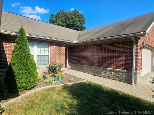 20-1927 Majestic Meadows Dr, Clarksville, IN, 47129-9076 | Card Image