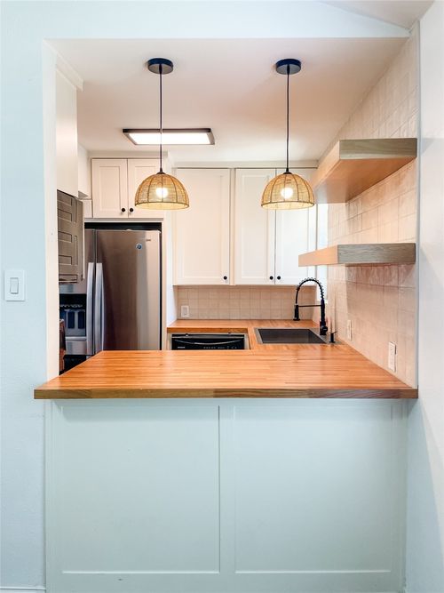 4224 Rawlins St, Dallas, TX, 75219-2734 | Card Image