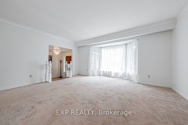 2795 Olden Ave, House other with 4 bedrooms, 3 bathrooms and 4 parking in Niagara Falls ON | Image 8